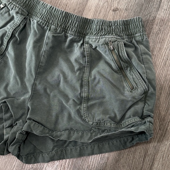 Aerie Short Bundle Boardwalk Zip Pocket Denim Royal Palm Green Shorts - Picture 3 of 11